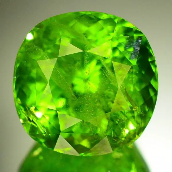 Peridot stone Peridot stone